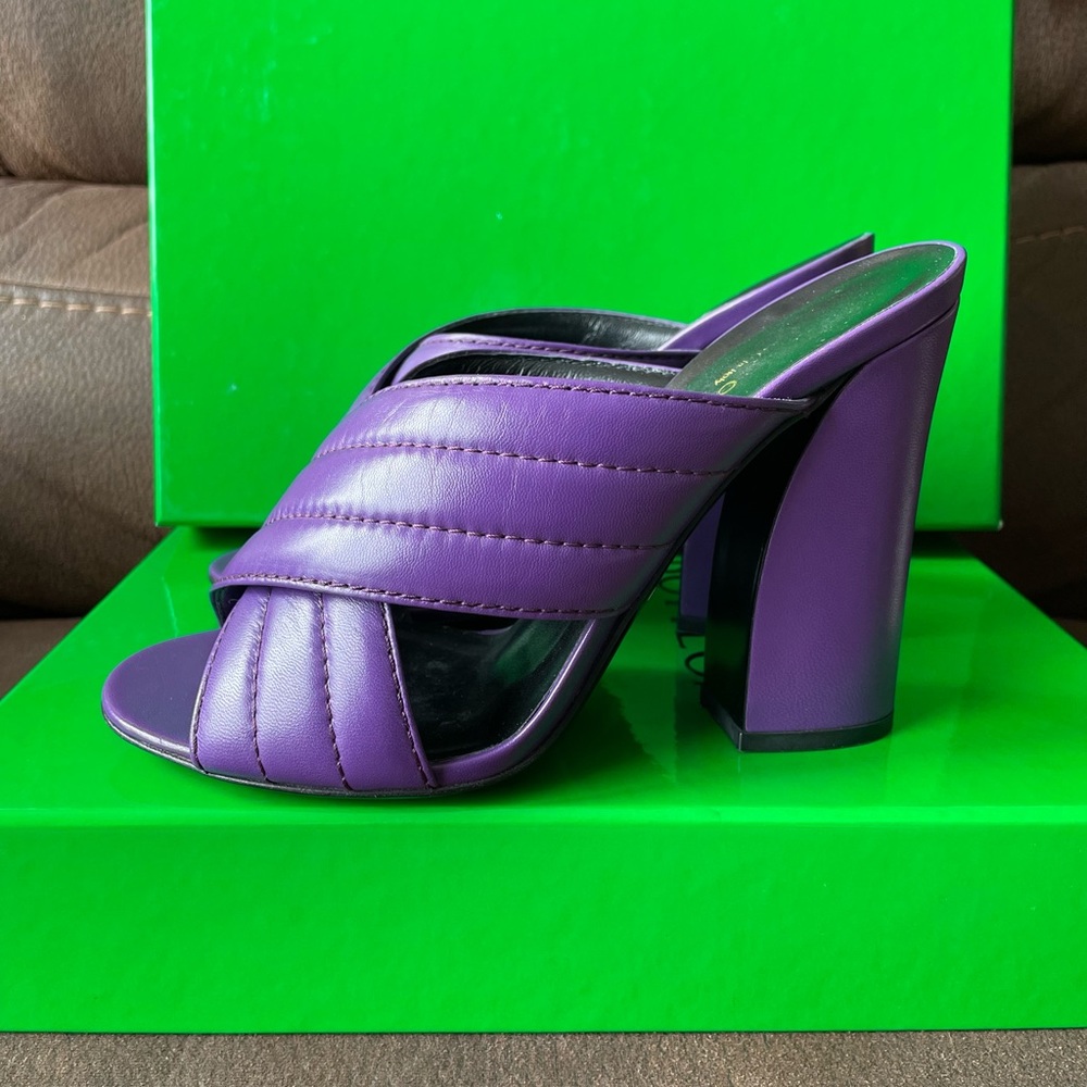 Gucci leather crisscross strap slides